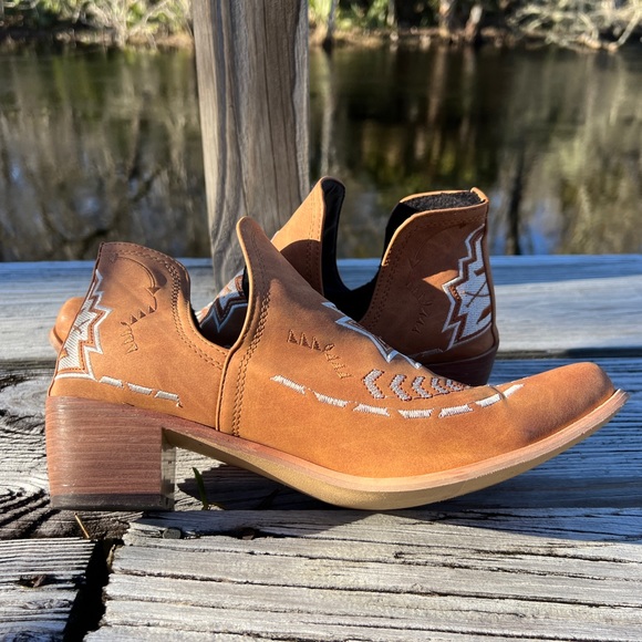 ☀️ BUTITI | Boho Booties | Side Cut | EURO 43, US 10. - Picture 6 of 15